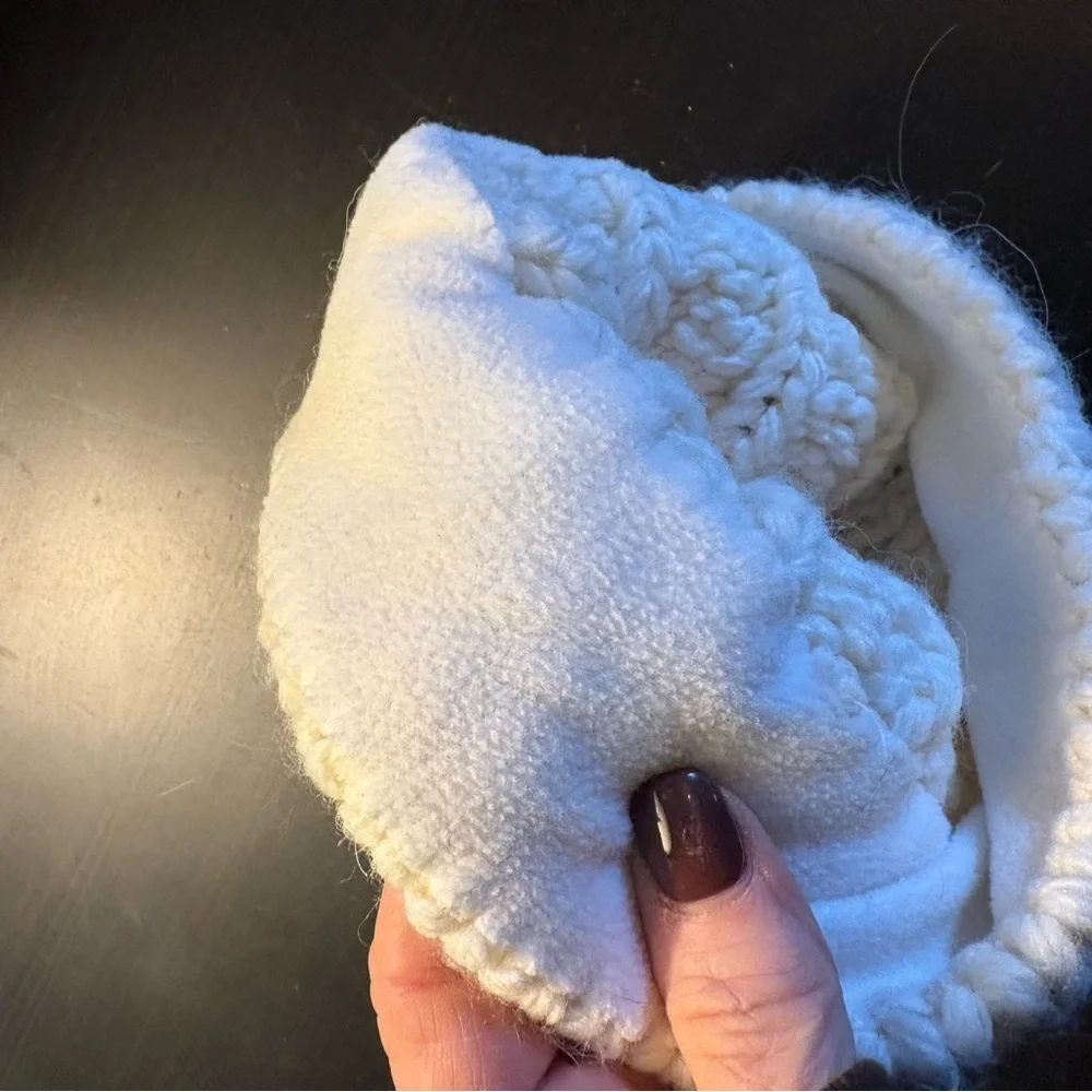 North face cable minna beanie with fleece lining